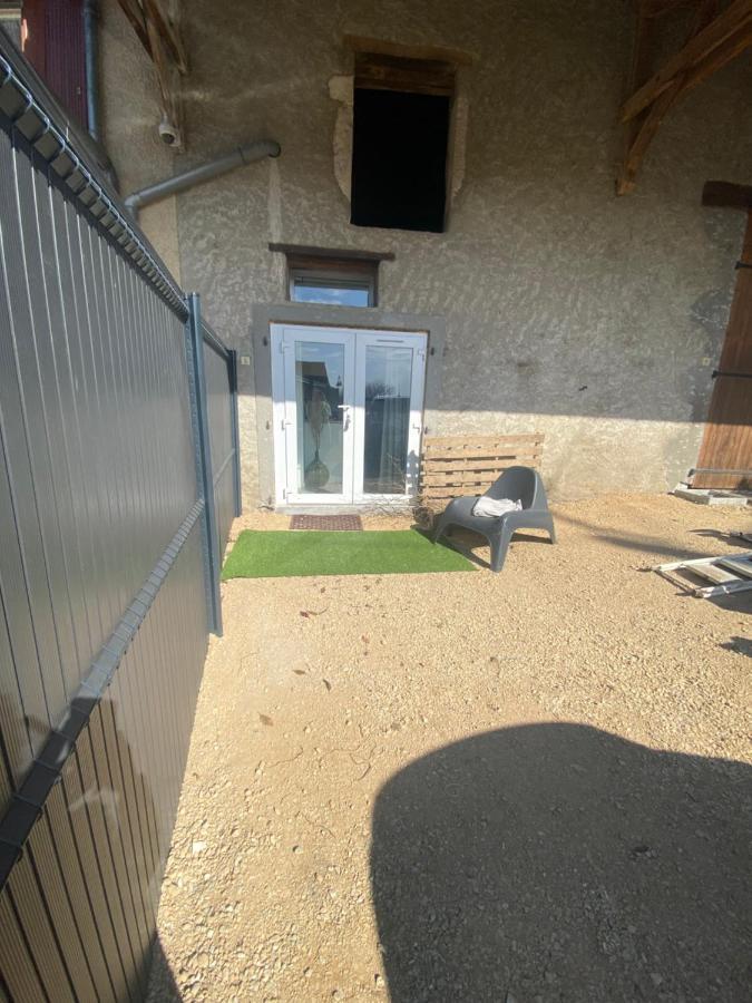 « Le Petit Louis » Apartment Briord Luaran gambar